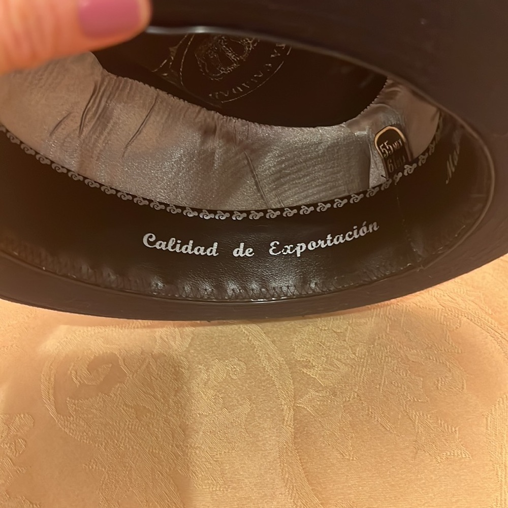 Gorgeous hat! Used once for a flamenco festival! 🔥👏😍🥰 super super stylish - Picture 5 of 9